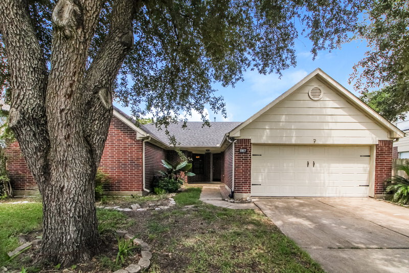 2,260/Mo, 2927 Waterloo Rd Pearland, TX 77581 External View