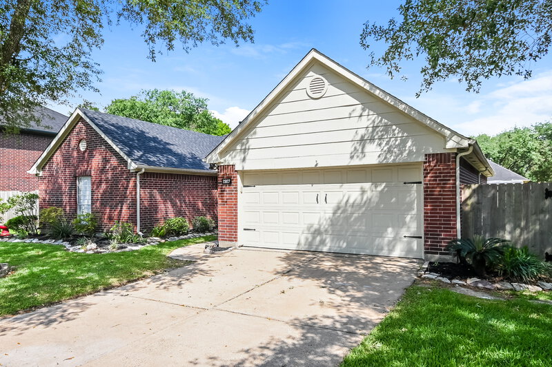 2,260/Mo, 2927 Waterloo Rd Pearland, TX 77581 Misc View