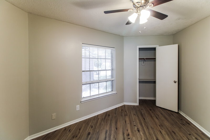 2,260/Mo, 2927 Waterloo Rd Pearland, TX 77581 Study View