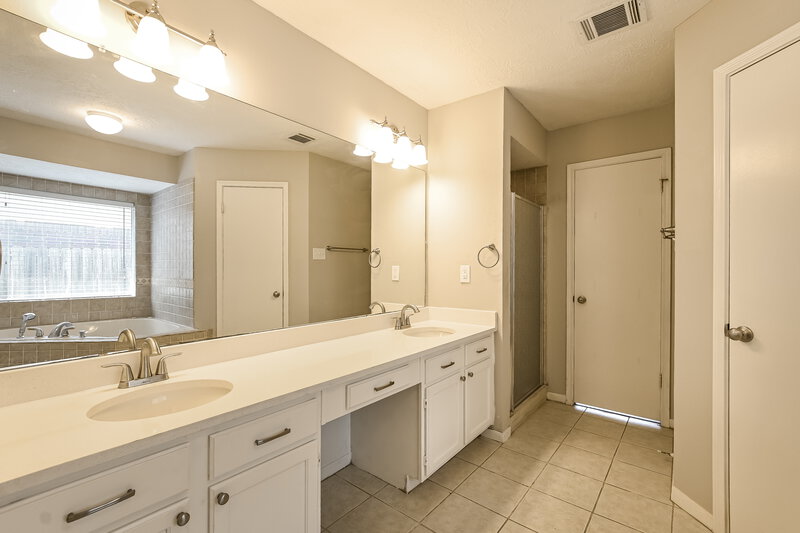 2,260/Mo, 2927 Waterloo Rd Pearland, TX 77581 Misc View 9