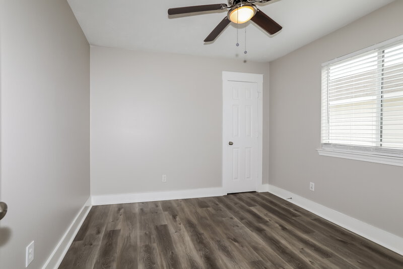 1,775/Mo, 32118 Decker Oaks Dr Pinehurst, TX 77362 Bedroom View 3