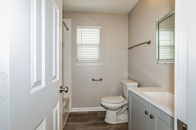 1,775/Mo, 32118 Decker Oaks Dr Pinehurst, TX 77362 Bathroom View