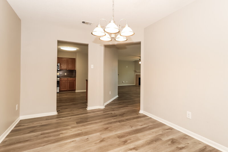 2,185/Mo, 9816 Lace Flower Way Conroe, TX 77385 Dining Room View 2