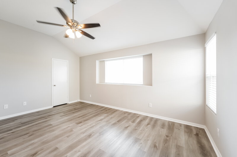 2,220/Mo, 9816 Lace Flower Way Conroe, TX 77385 Main Bedroom View