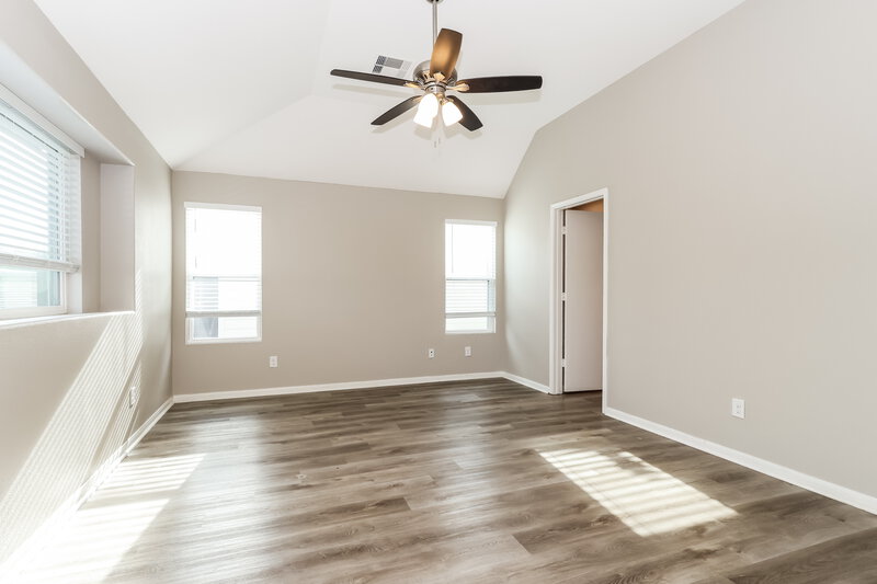 2,185/Mo, 9816 Lace Flower Way Conroe, TX 77385 Main Bedroom View 2