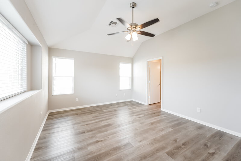 2,220/Mo, 9816 Lace Flower Way Conroe, TX 77385 Main Bedroom View 2