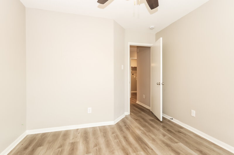 2,185/Mo, 9816 Lace Flower Way Conroe, TX 77385 Bedroom View 2