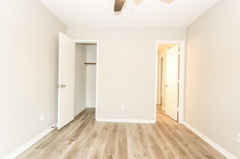 2,185/Mo, 9816 Lace Flower Way Conroe, TX 77385 Bedroom View 3