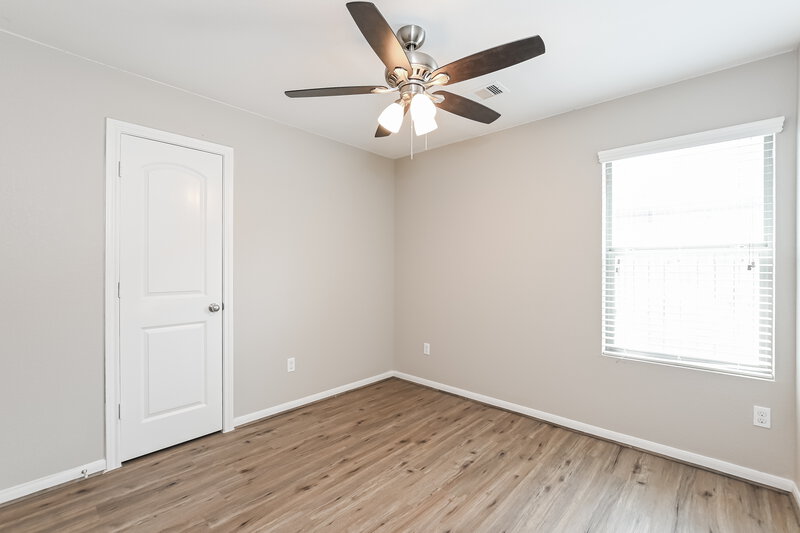 2,080/Mo, 376 Henry St Alvin, TX 77511 Bedroom View