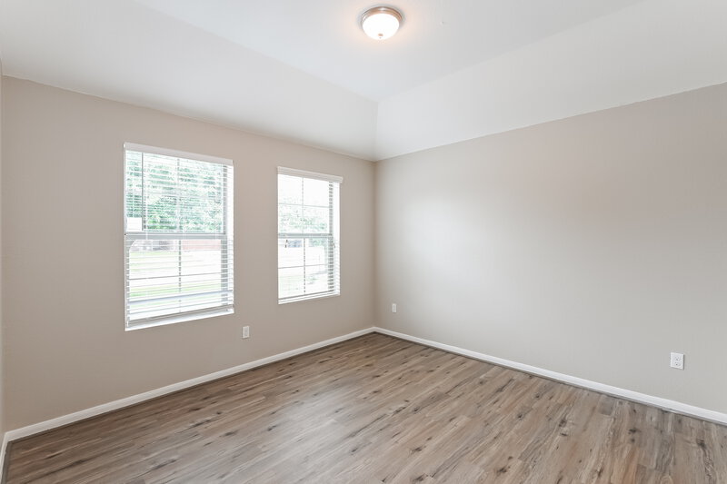 2,080/Mo, 376 Henry St Alvin, TX 77511 Bedroom View 3