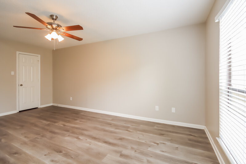 1,850/Mo, 2723 Ashford Trail Dr Houston, TX 77082 Main Bedroom View