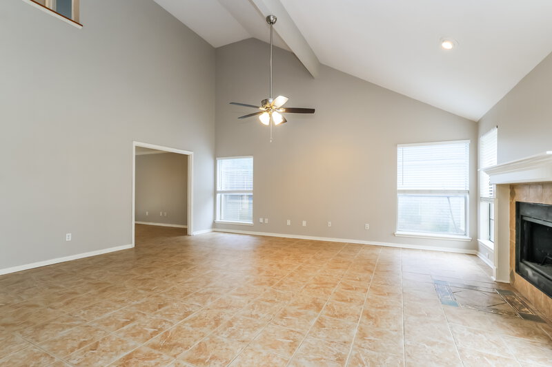 1,870/Mo, 2711 Knollbrook Ln Spring, TX 77373 Living Room View