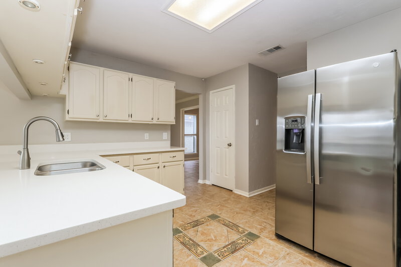 1,870/Mo, 2711 Knollbrook Ln Spring, TX 77373 Kitchen View 2
