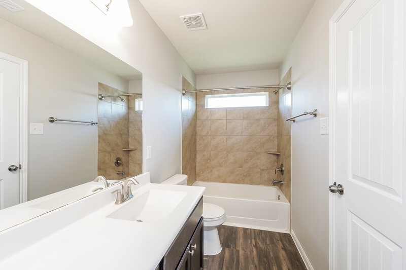 1,970/Mo, 3111 This Way Humble, TX 77339 Bathroom View