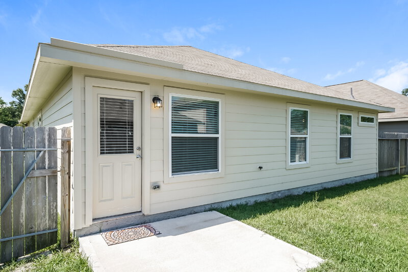 1,970/Mo, 3111 This Way Humble, TX 77339 Rear View