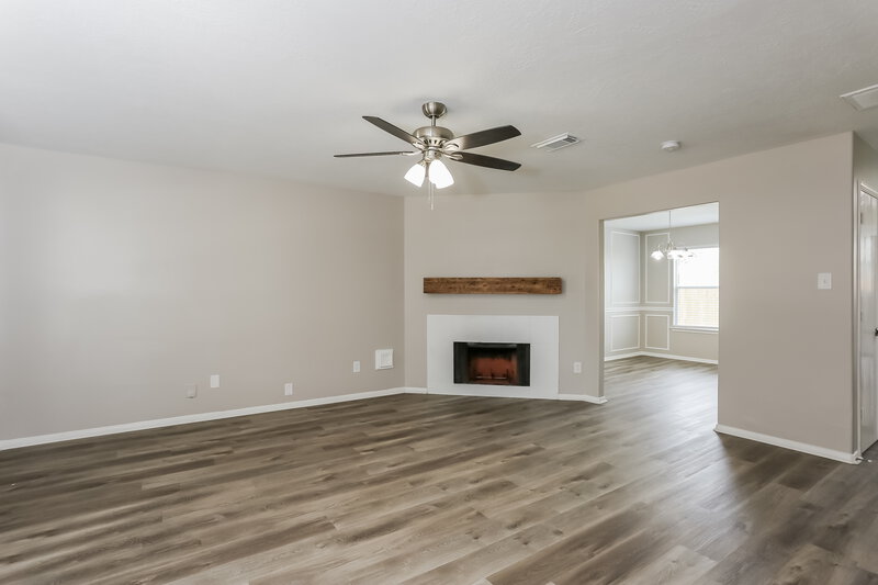 2,660/Mo, 2431 Fox River Ln Spring, TX 77386 Living Room View 2
