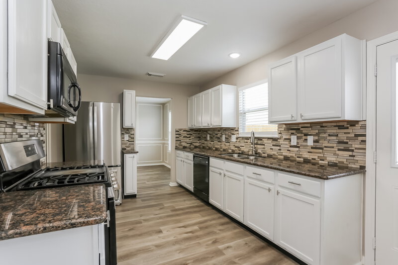 2,660/Mo, 2431 Fox River Ln Spring, TX 77386 Kitchen View
