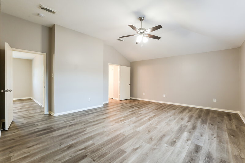 2,040/Mo, 2431 Fox River Ln Spring, TX 77386 Main Bedroom View 2