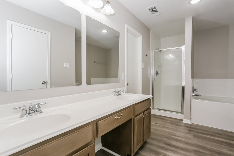 2,660/Mo, 2431 Fox River Ln Spring, TX 77386 Main Bathroom View