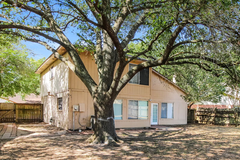 1,740/Mo, 20246 Regents Corner Dr Katy, TX 77449 Rear View