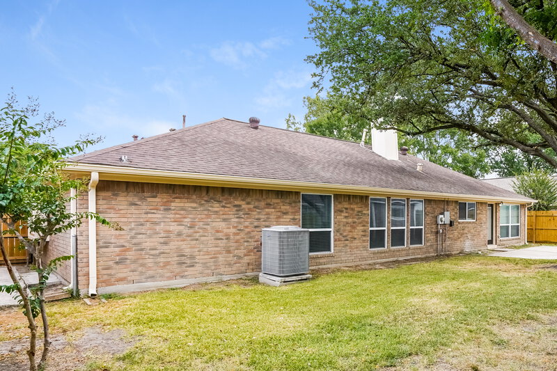 2,095/Mo, 14318 Woodline Dr Houston, TX 77015 Rear View