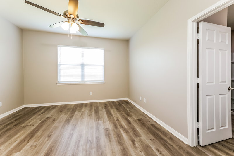 2,095/Mo, 38230 S Lost Creek Blvd Magnolia, TX 77355 Main Bedroom View