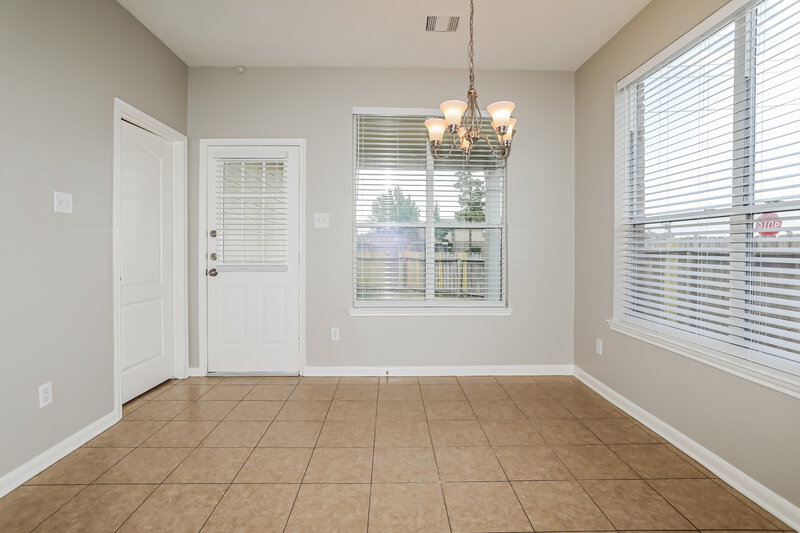 1,940/Mo, 12511 Rushmore Ln Humble, TX 77346 Dining Room View 2