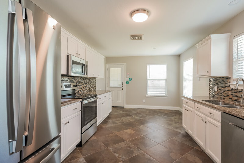2,780/Mo, 17210 Box Canyon Dr # A1 Hockley, TX 77447 Kitchen View