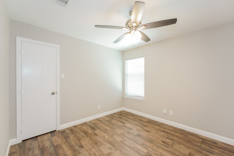 2,780/Mo, 17210 Box Canyon Dr # A1 Hockley, TX 77447 Main Bedroom View