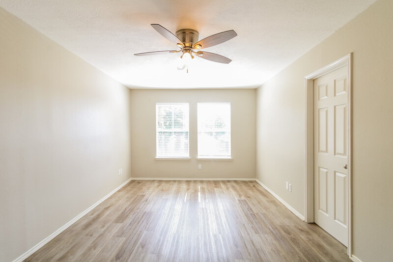 2,045/Mo, 11802 Alex Ln Houston, TX 77071 Main Bedroom View