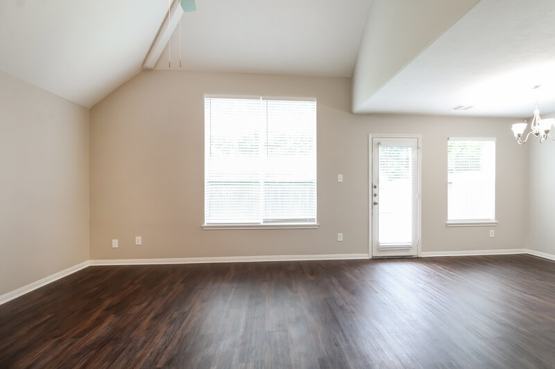 1,860/Mo, 15474 Bammel Oaks Ct Houston, TX 77014 Living Room View 3