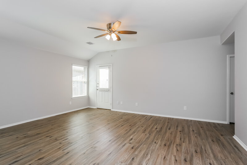 2,155/Mo, 15459 Casita Verde Way Houston, TX 77049 Living Room View