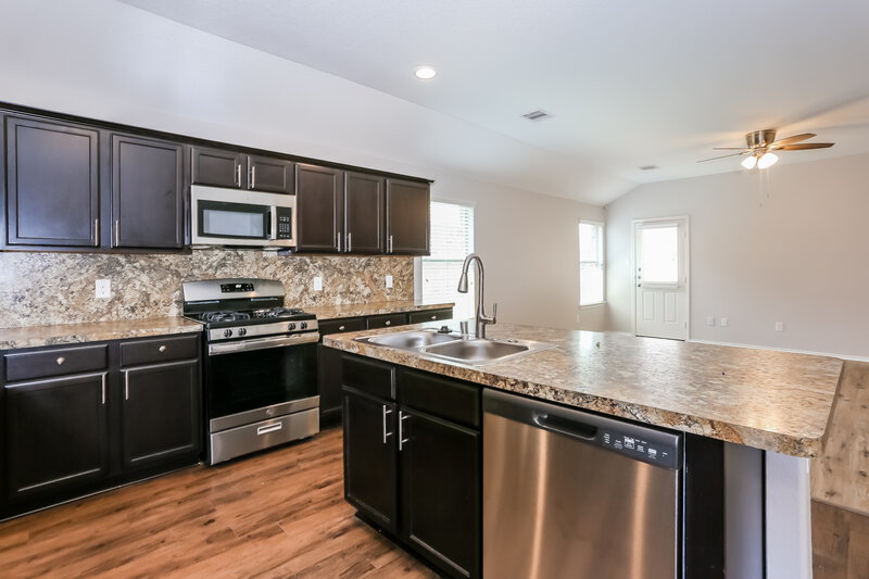 2,155/Mo, 15459 Casita Verde Way Houston, TX 77049 Kitchen View 2