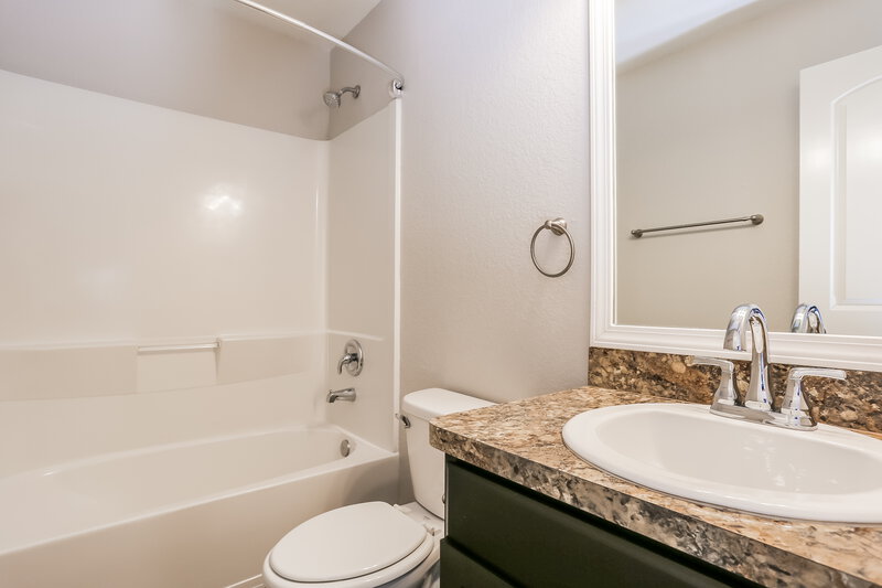 2,155/Mo, 15459 Casita Verde Way Houston, TX 77049 Bathroom View