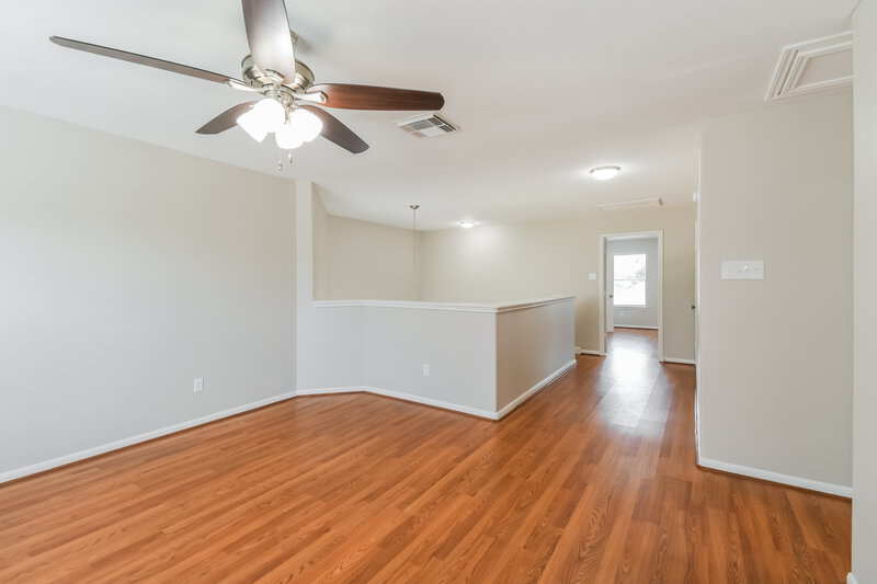 2,110/Mo, 1060 Cabot Cv Dickinson, TX 77539 Loft View