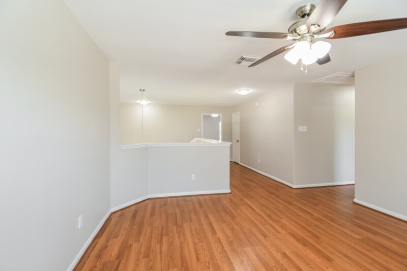 2,110/Mo, 1060 Cabot Cv Dickinson, TX 77539 Loft View 2