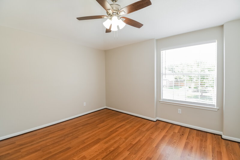 2,110/Mo, 1060 Cabot Cv Dickinson, TX 77539 Bedroom View