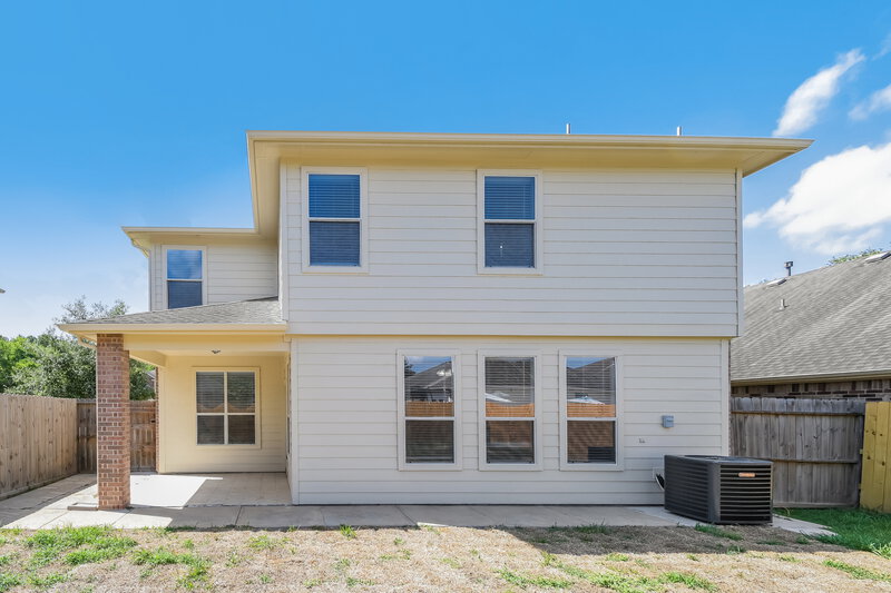 2,110/Mo, 1060 Cabot Cv Dickinson, TX 77539 Rear View