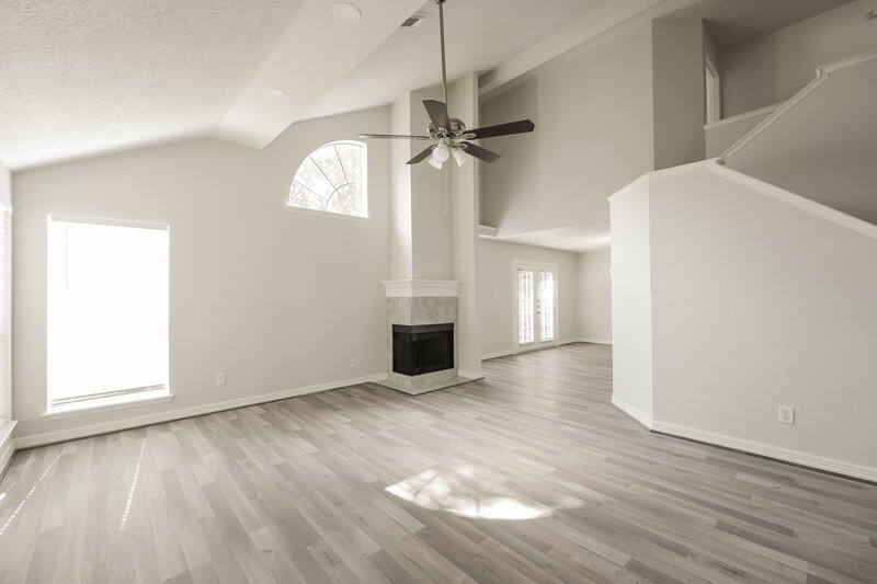 2,730/Mo, 9223 Bristlebrook Dr Houston, TX 77083 Living Room View 2