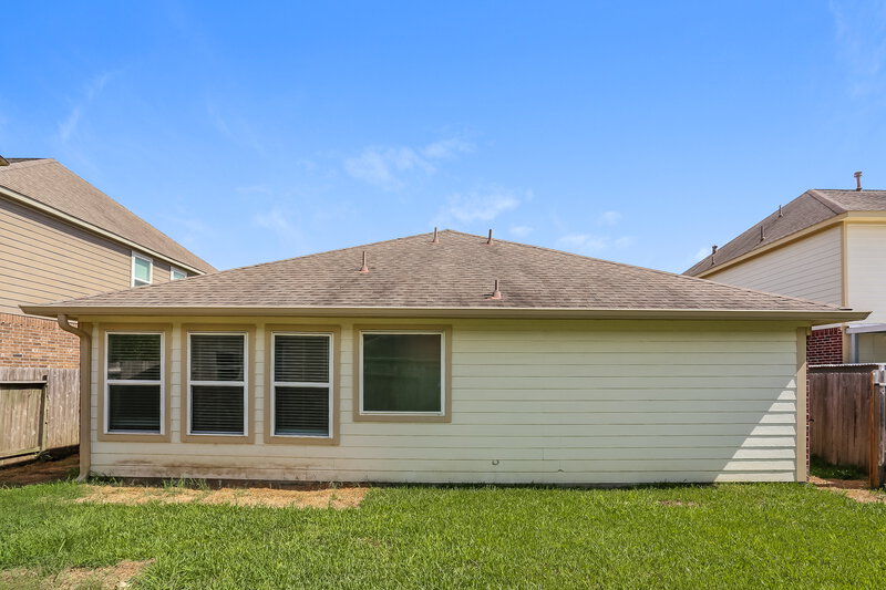 1,970/Mo, 5202 El Tigre Ln Baytown, TX 77521 Rear View