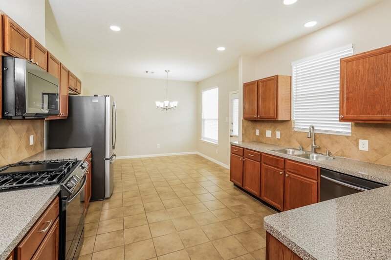 2,005/Mo, 15810 Sarasam Creek Ct Cypress, TX 77429 Kitchen View