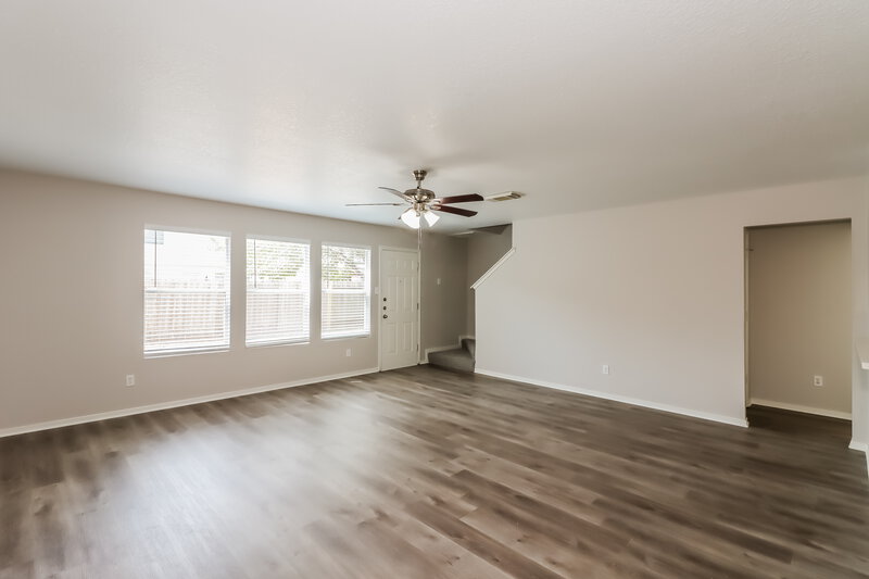 2,390/Mo, 1931 Day Lily Way Houston, TX 77067 Living Room View