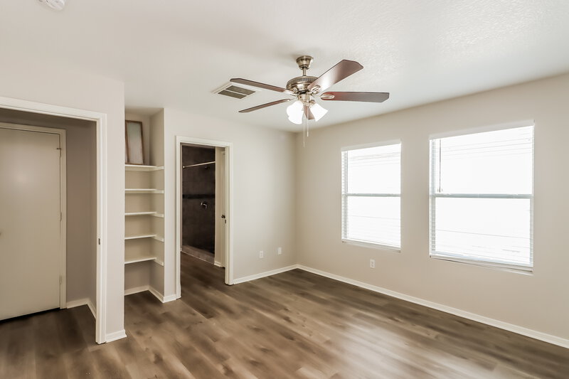 2,390/Mo, 1931 Day Lily Way Houston, TX 77067 Bedroom View