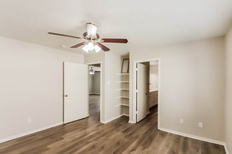 2,390/Mo, 1931 Day Lily Way Houston, TX 77067 Bedroom View 2