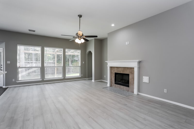 2,140/Mo, 722 Neap Ct Crosby, TX 77532 Living Room View 2