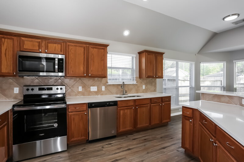 2,140/Mo, 722 Neap Ct Crosby, TX 77532 Kitchen View