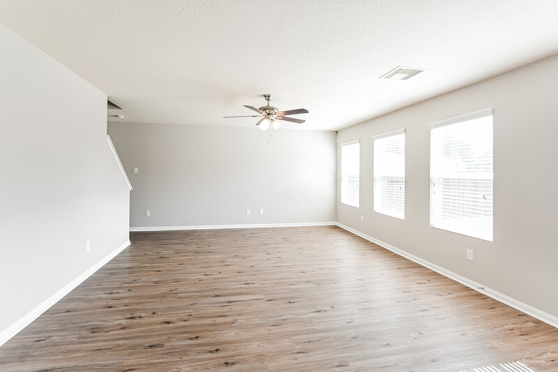 2,210/Mo, 16735 N Rail Dr Conroe, TX 77385 Living Room View