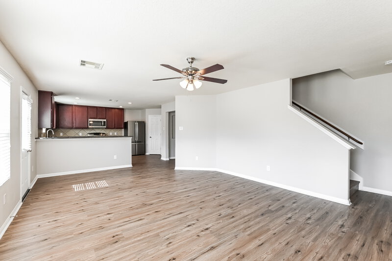 2,210/Mo, 16735 N Rail Dr Conroe, TX 77385 Living Room View 2