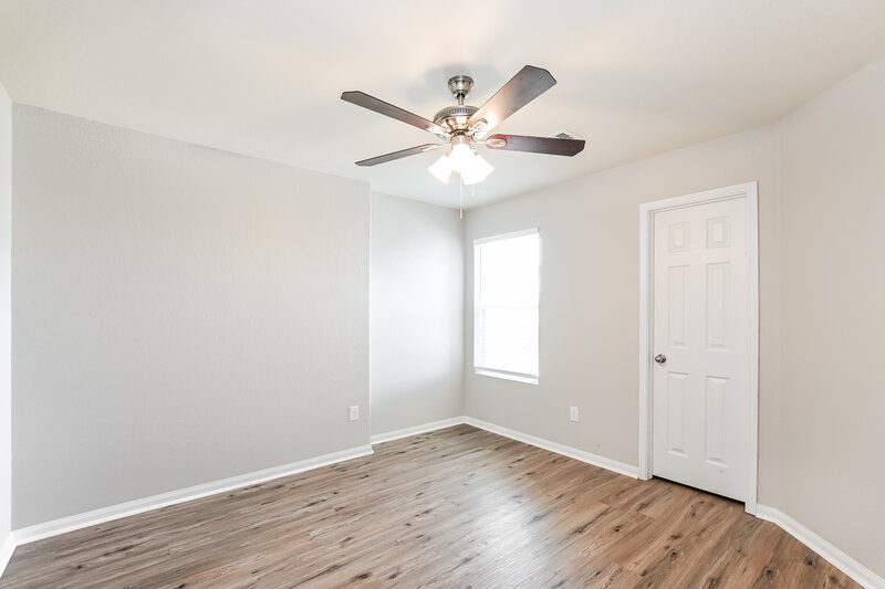 2,210/Mo, 16735 N Rail Dr Conroe, TX 77385 Bedroom View 4