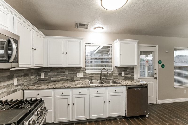 1,935/Mo, 1406 High Park Cir # A1 Spring, TX 77373 Kitchen View